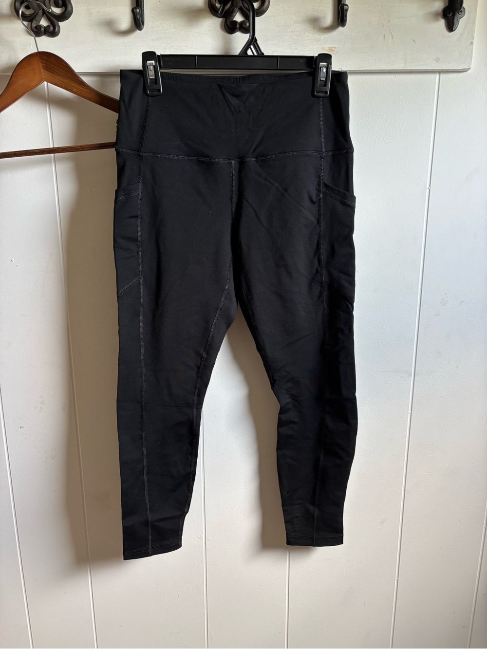 High-Waist Black Active Capri Leggings